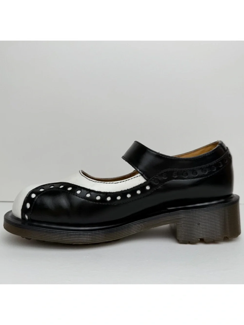 Vintage Dr. Martens England MIE Black White Wingtip Heel Mary Janes Shoes UK 4 - Picture 4 of 16